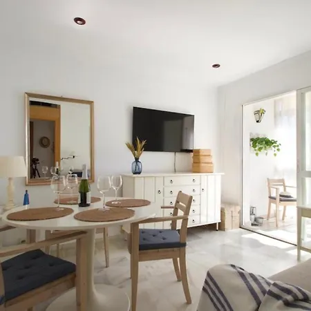 Centrally Located South Facing With Pool * Torremolinos