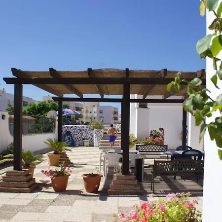 Apartament Centrally Located South Facing With Pool *