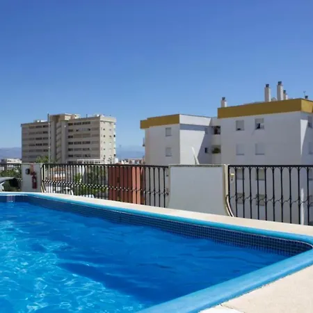 Apartament Centrally Located South Facing With Pool